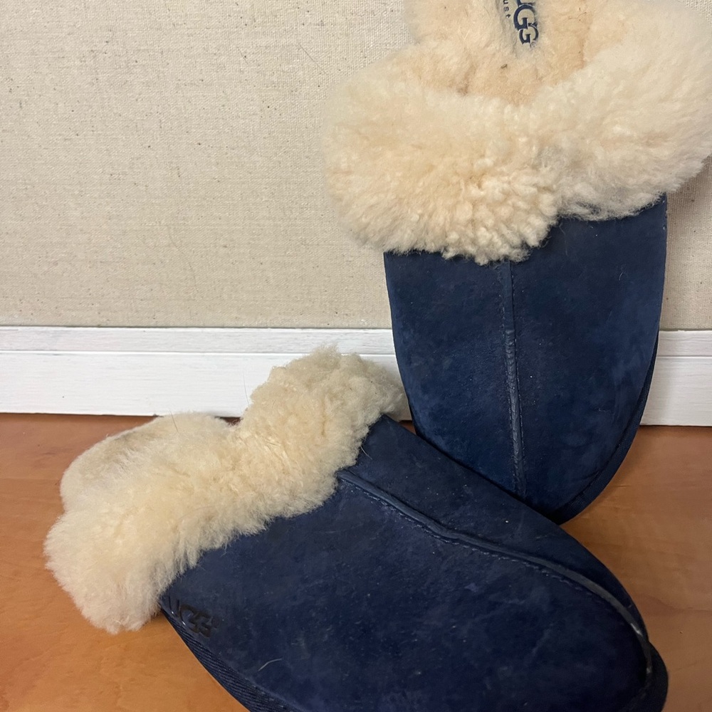 UGG slides, navy, size 8